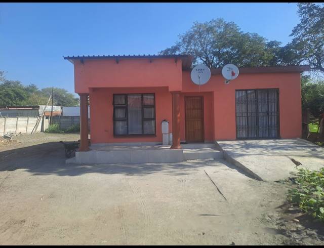 3 BEDROOM HOUSE FOR SALE IN OOS EINDE